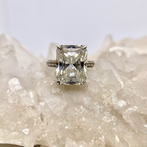 10 CT Crushed Ice Radiant Cut Moissanite Ring Iced Out Pavé Band Hidden Halo - Picture 6 of 11